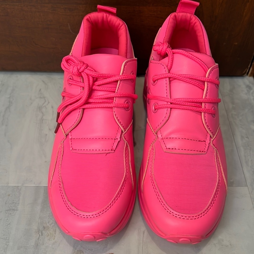 Top Moda  Shoes  neon sneakers  Pink  Street wear  Casual  NIB  Size 7